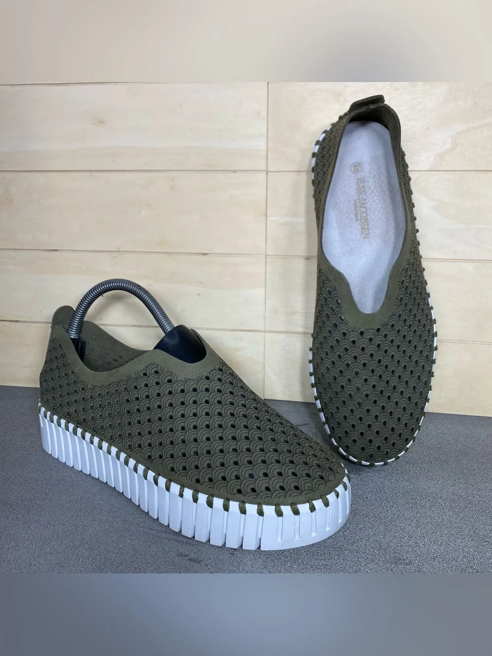Ilse Jacobsen Tulip Platforms Olive Green Women's Size 8 Shoes EU38 Slip-Ons